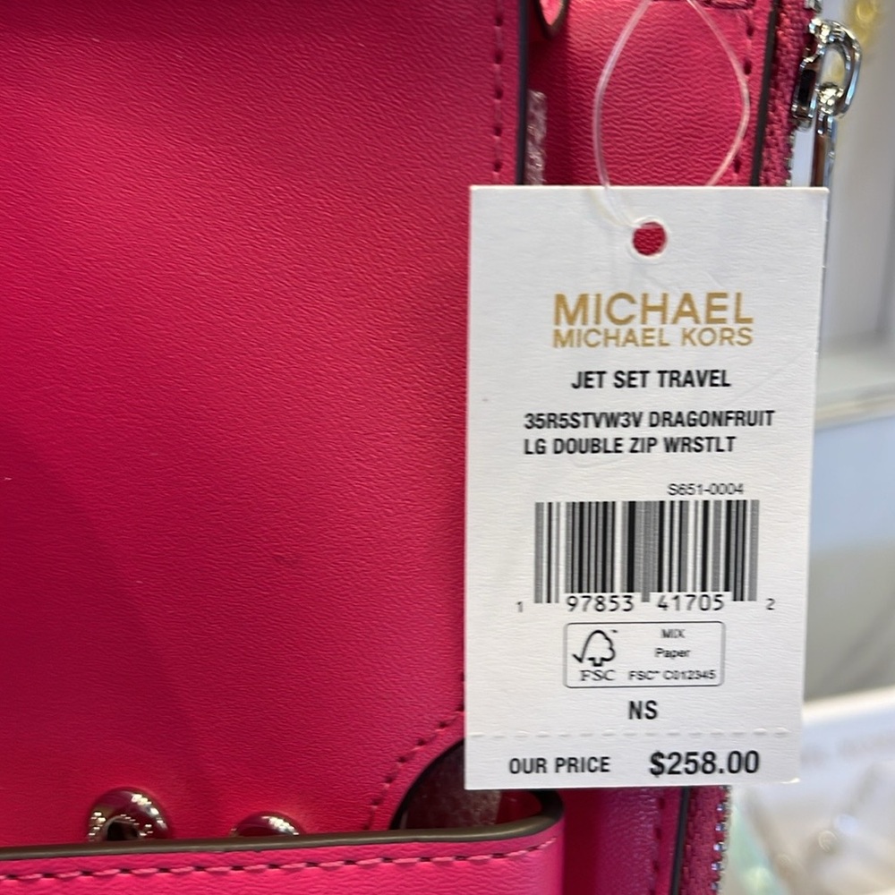 MICHAEL KORS
Jet Set Large Logo Signature Double-Zip Wristlet-Wallet-Phone - Picture 14 of 16
